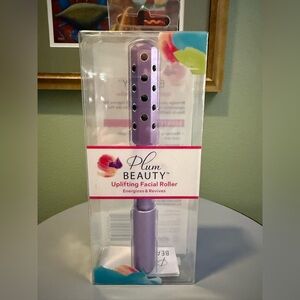 Plum Beauty Uplifting Facial Roller - Lavender - NIB